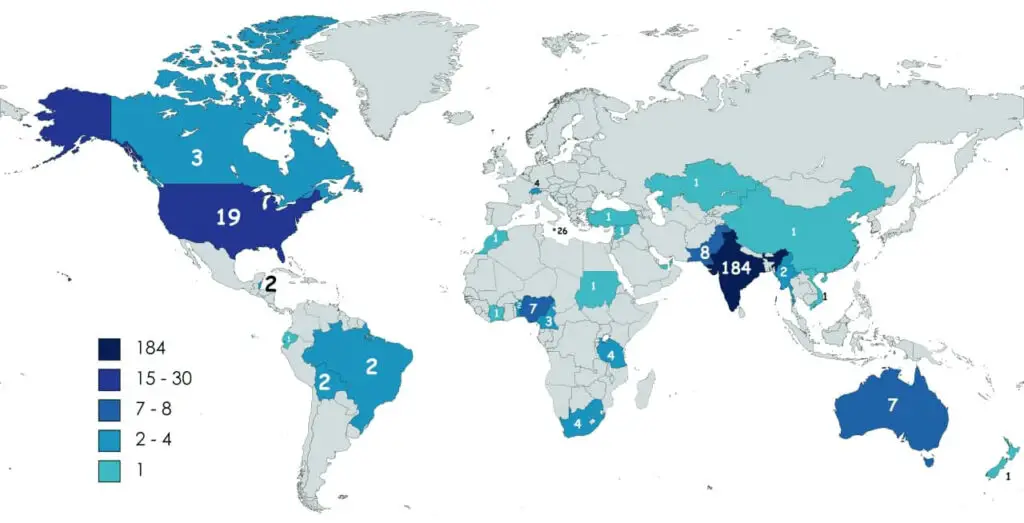 The world map of the nations shows the number of cities whose population is larger than a capital city.