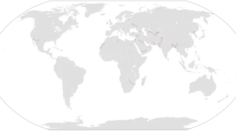 Fenced Borders in the World